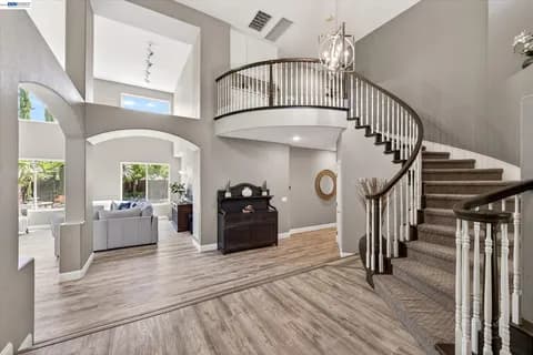Property view 2 for 8303 Regency Dr